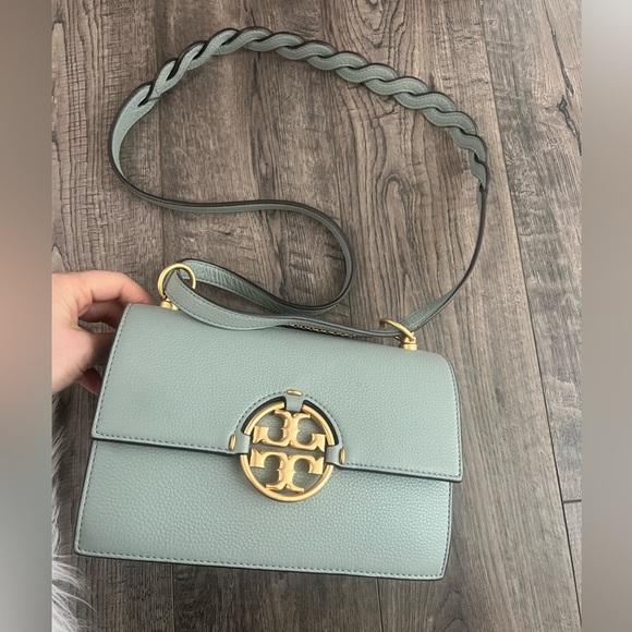 Tory Burch crossbody bag in mint condition and carried a couple times only - Picture 5 of 9